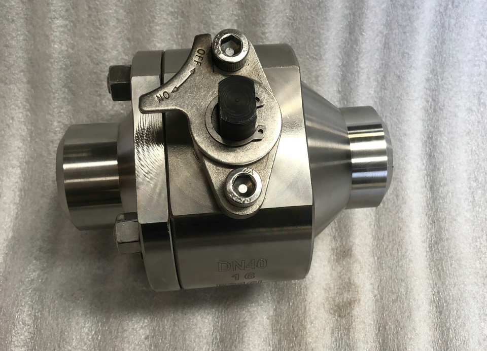 不锈钢高压球阀实物图